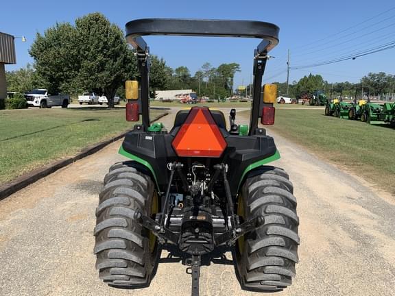 Image of John Deere 3025E equipment image 4