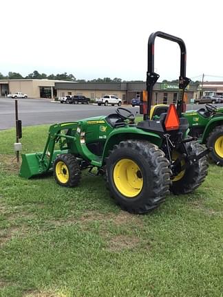 Image of John Deere 3025E equipment image 1