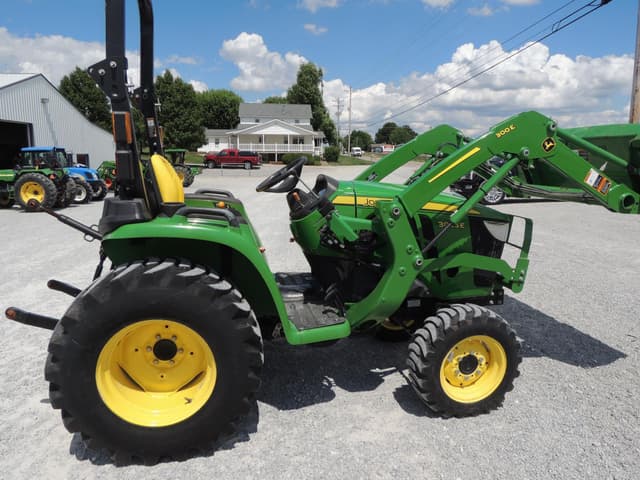 Image of John Deere 3025E equipment image 3