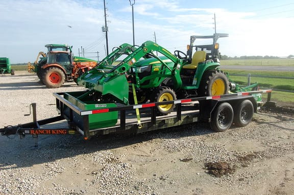 2022 John Deere 3025E Equipment Image0