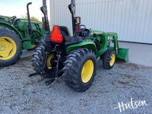 Image of John Deere 3025E equipment image 2