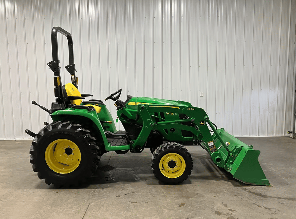 Image of John Deere 3025E Primary Image