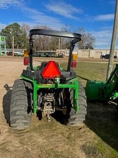 Image of John Deere 3025E equipment image 2