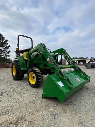 Image of John Deere 3025E equipment image 1