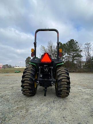 Image of John Deere 3025E equipment image 2