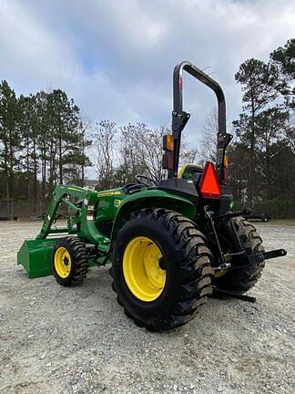 Image of John Deere 3025E equipment image 4