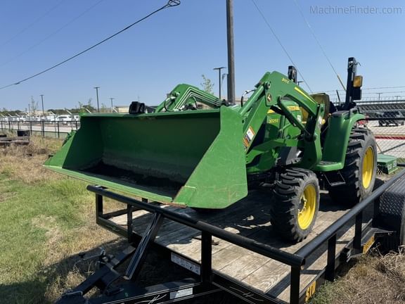 2022 John Deere 3025E Equipment Image0