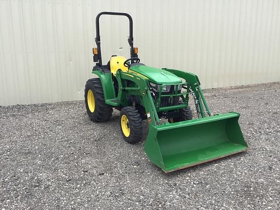 Image of John Deere 3025E equipment image 4