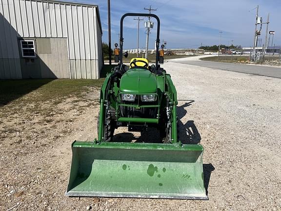 Image of John Deere 3025E equipment image 2