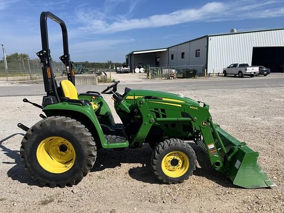 Image of John Deere 3025E equipment image 4