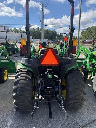 Image of John Deere 3025E equipment image 3