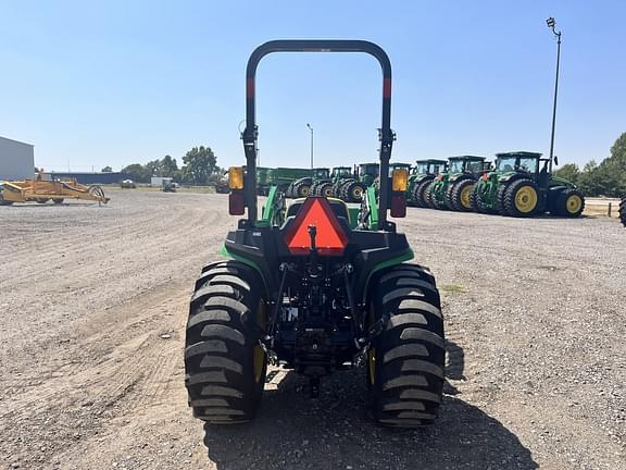 Image of John Deere 3025E equipment image 3