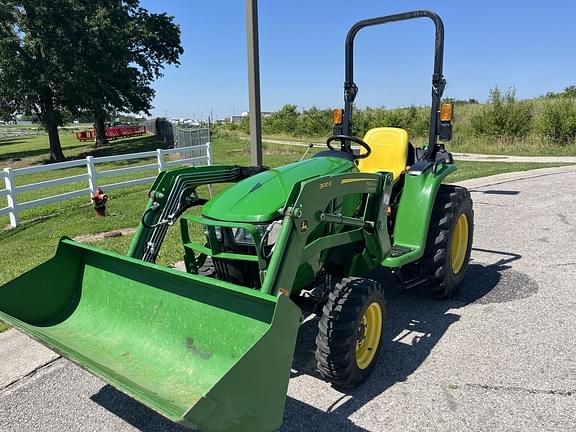 Image of John Deere 3032E Primary image