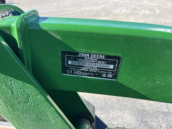 Image of John Deere 3032E equipment image 1