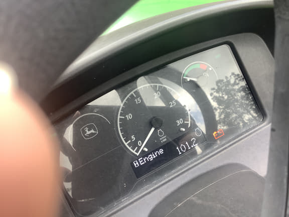 Image of John Deere 3032E equipment image 2