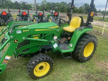 Main image John Deere 3032E