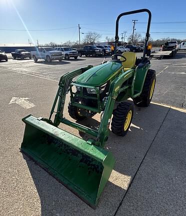 Image of John Deere 3032E equipment image 3