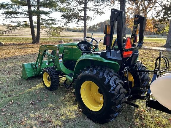 Image of John Deere 3032E equipment image 2