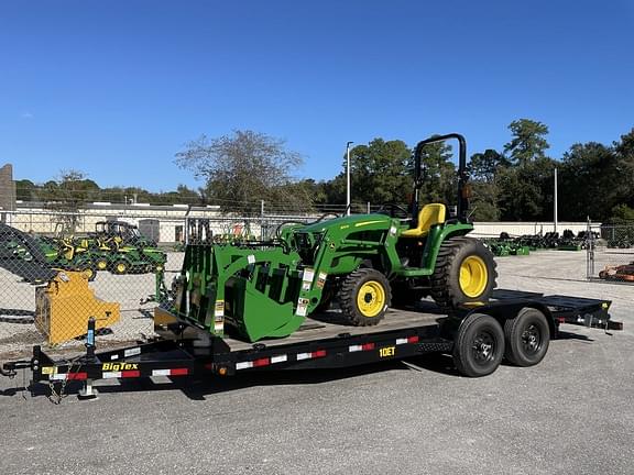 Image of John Deere 3032E equipment image 2