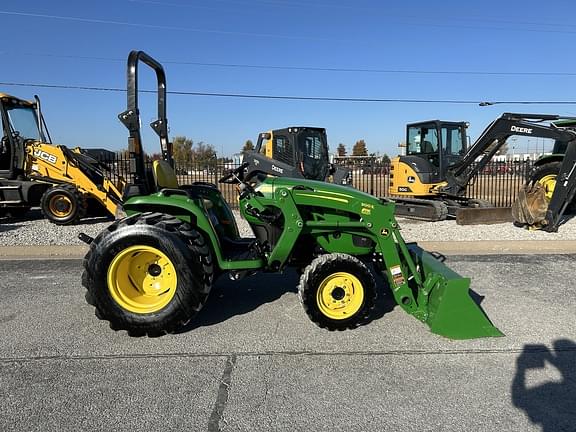 Image of John Deere 3032E equipment image 4