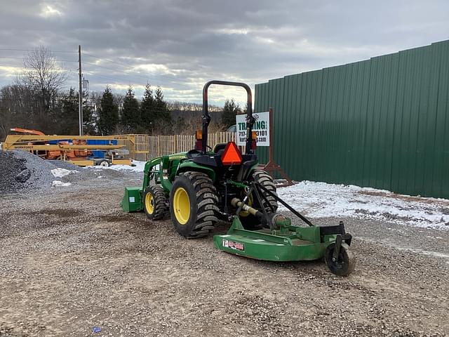 Image of John Deere 3032E equipment image 1