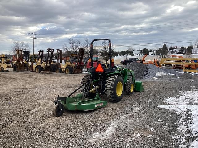 Image of John Deere 3032E equipment image 3