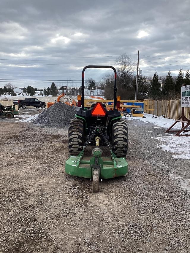 Image of John Deere 3032E equipment image 2