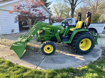 Main image John Deere 3032E
