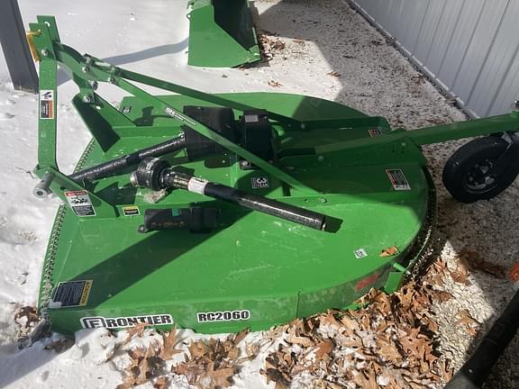 Image of John Deere 3032E equipment image 3