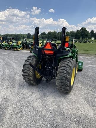 Image of John Deere 3032E equipment image 2