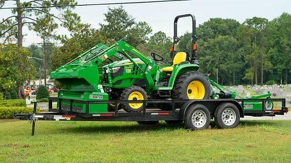 Image of John Deere 3032E equipment image 1