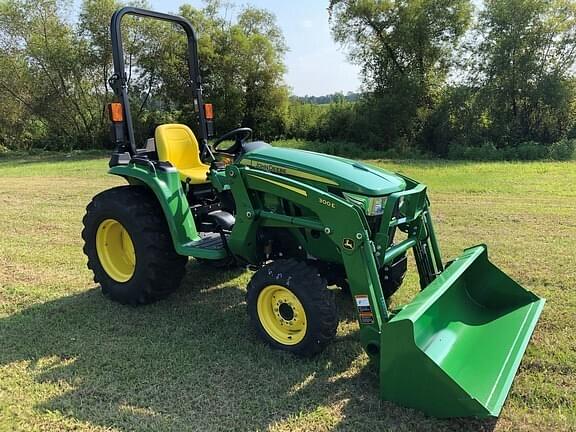 Image of John Deere 3032E equipment image 1