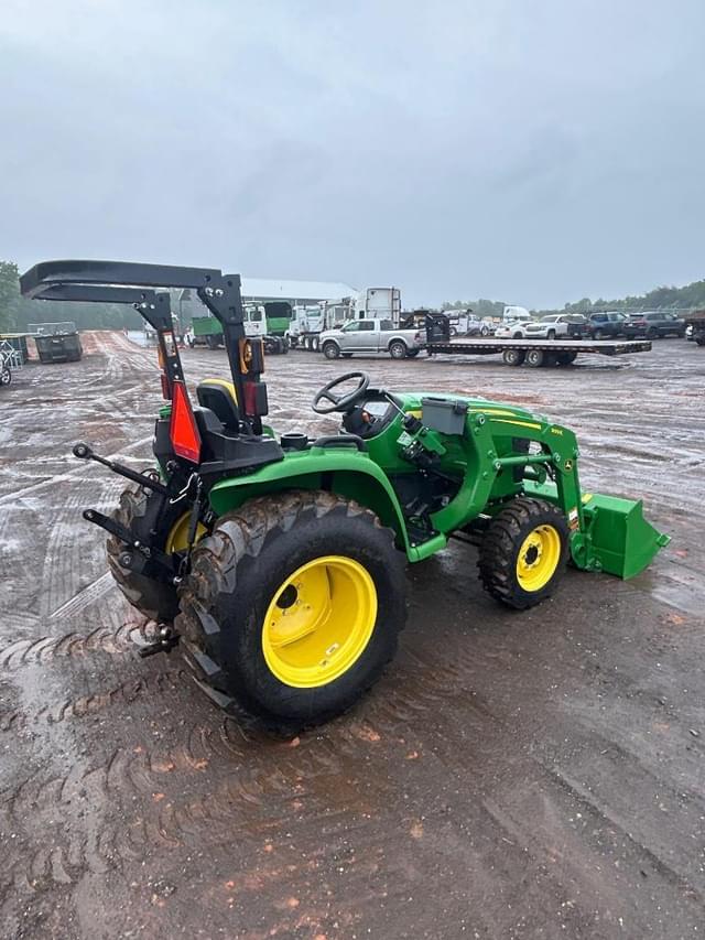 Image of John Deere 3032E equipment image 2