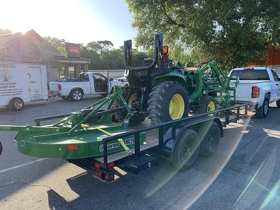 Image of John Deere 3032E equipment image 4