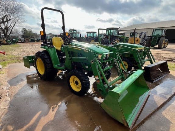 Image of John Deere 3032E equipment image 1