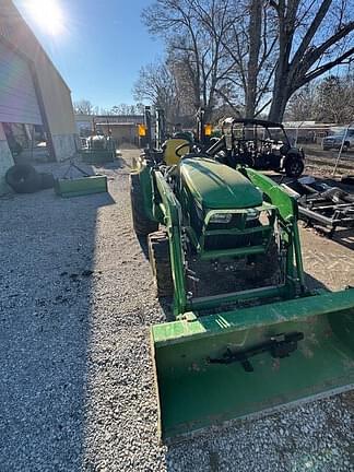 Image of John Deere 3032E equipment image 1