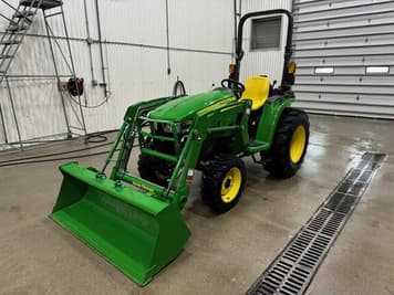 Main image John Deere 3032E
