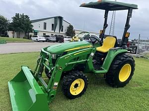 2022 John Deere 3032E Image