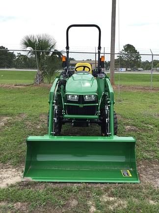 Image of John Deere 3032E equipment image 2