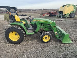 2022 John Deere 3032E Image