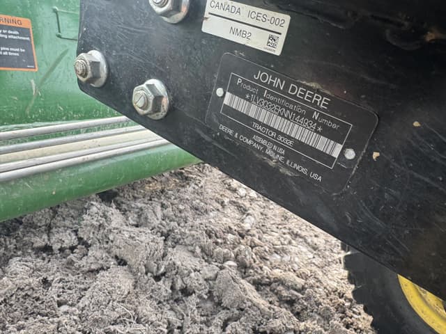 Image of John Deere 3032E equipment image 3