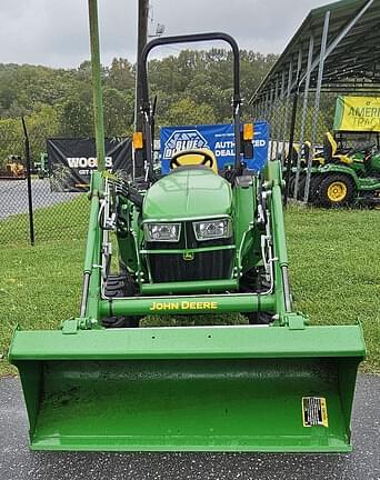 Image of John Deere 3032E equipment image 2