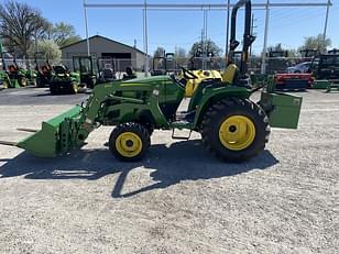 Main image John Deere 3032E 0