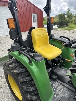Image of John Deere 3032E equipment image 3