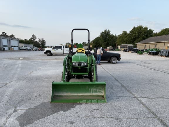 Image of John Deere 3032E equipment image 2