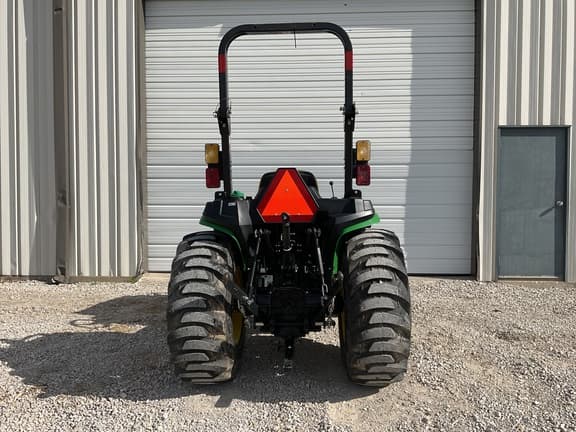 Image of John Deere 3032E equipment image 3