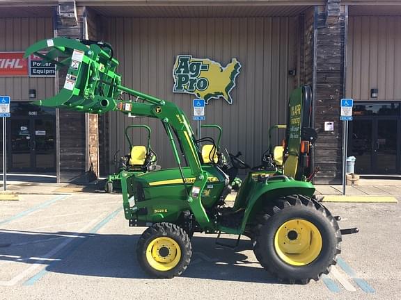 Image of John Deere 3032E equipment image 2