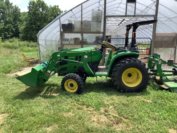 Image of John Deere 3032E equipment image 3