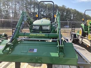 Main image John Deere 3032E 1