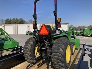 Main image John Deere 3032E 4